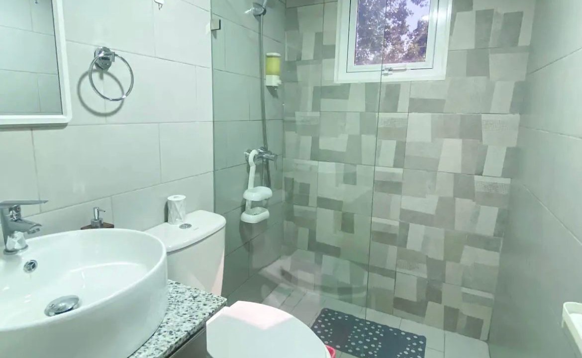 Photo of Bathroom in Veron