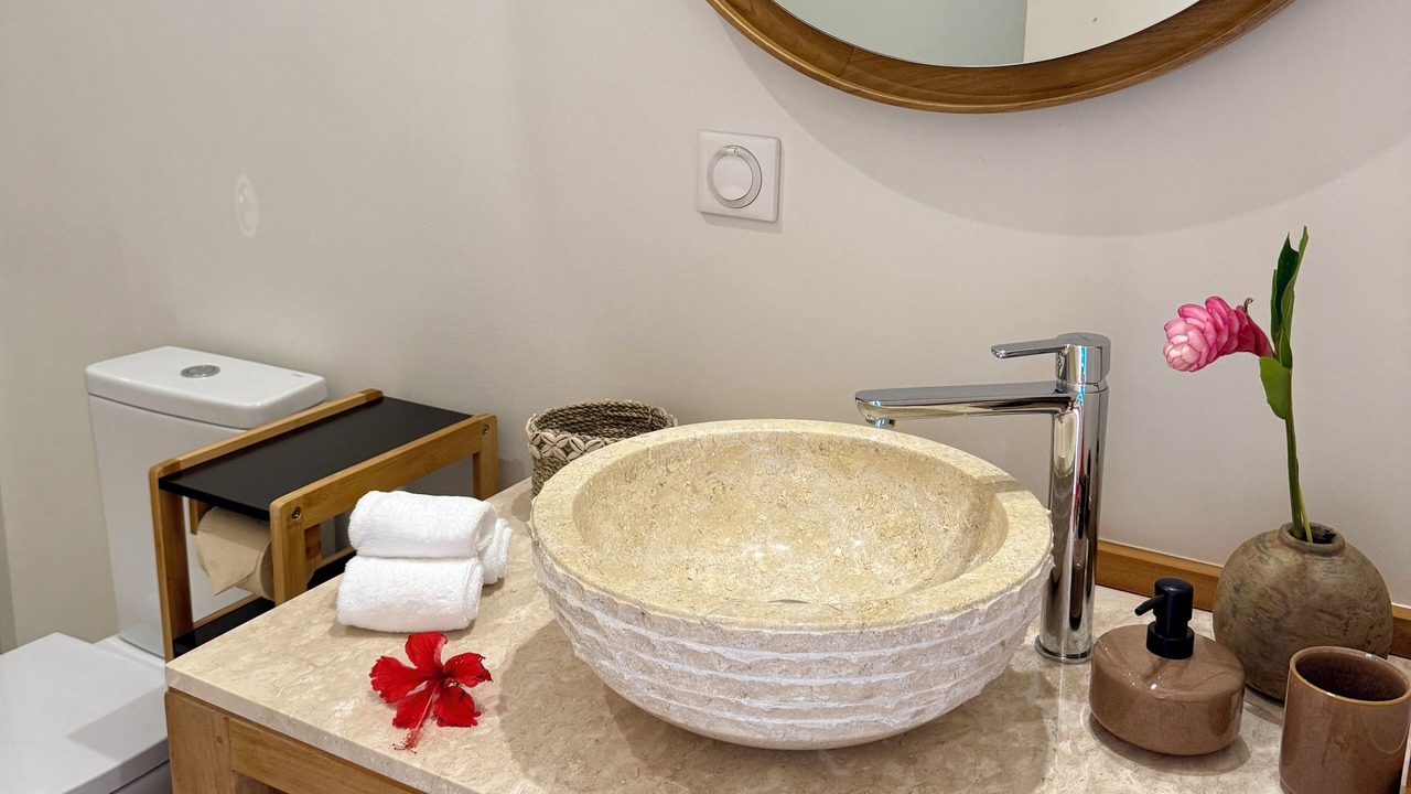 Photo of Bathroom in Moorea-Maiao