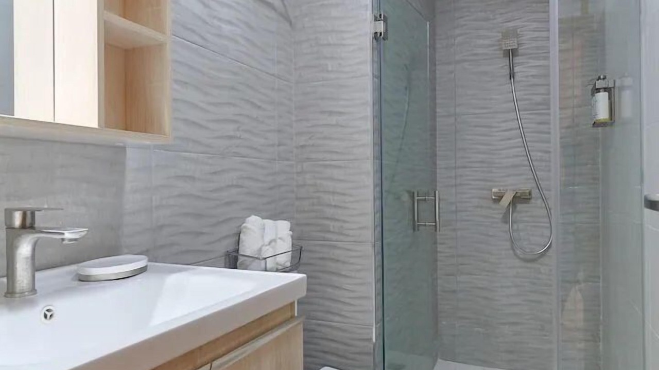 Photo of Bathroom in Yolanda Morales