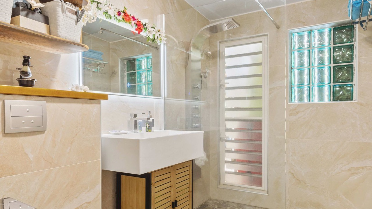Photo of Bathroom in Moorea-Maiao