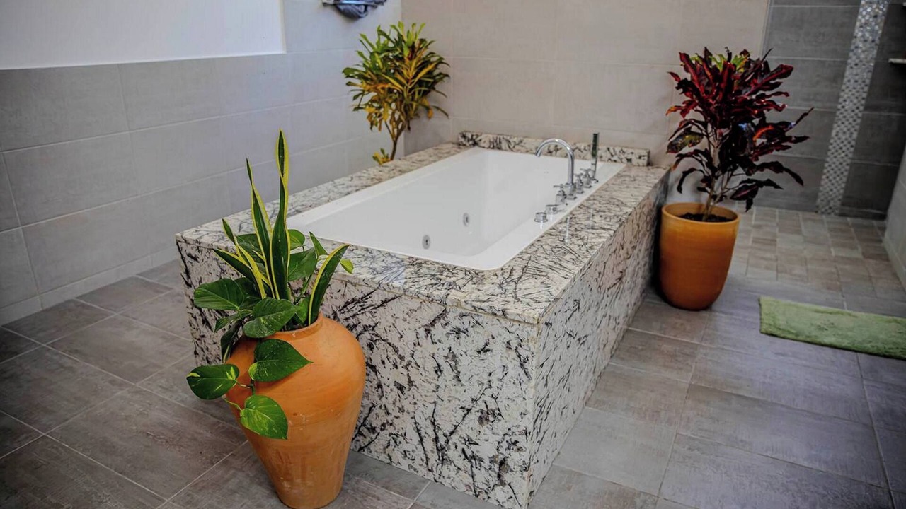 Photo of Bathroom in Los Cerros
