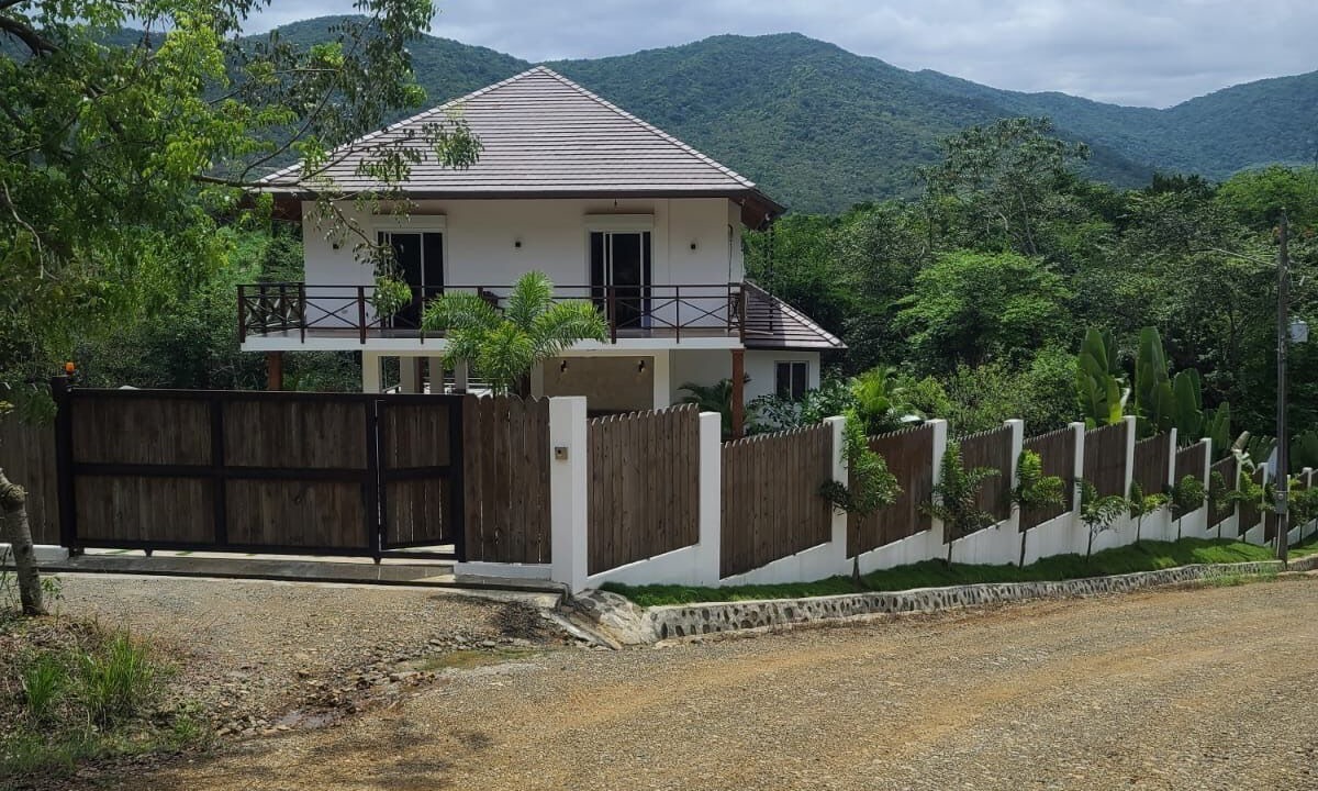 Photo of Outdoor in Pedro Brand