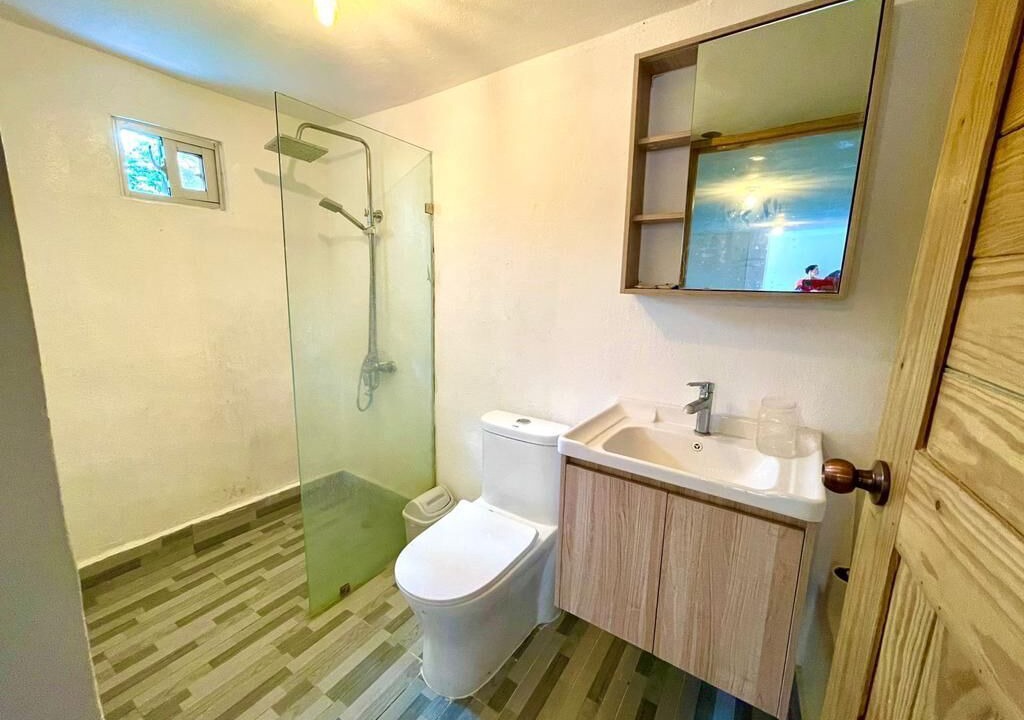 Photo of Bathroom in Pedro Brand