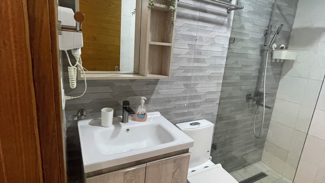 Photo of Bathroom in Yolanda Morales