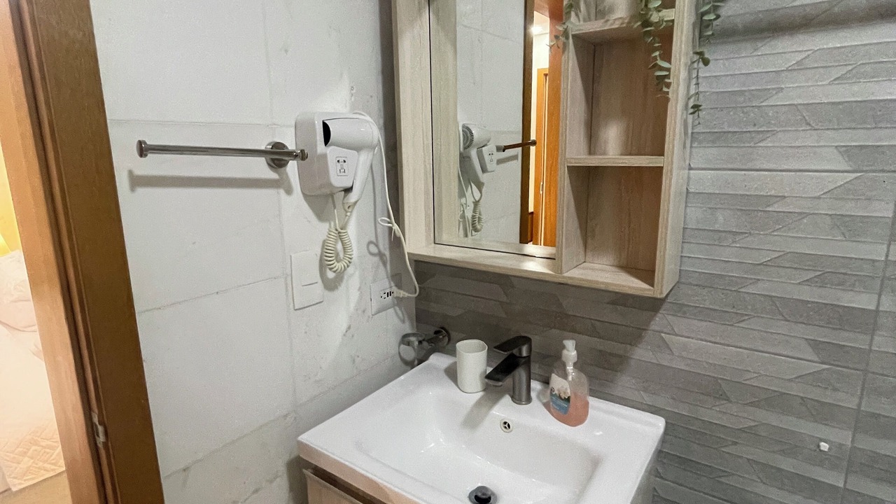 Photo of Bathroom in Yolanda Morales