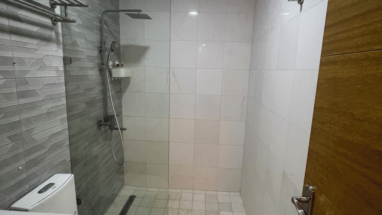 Photo of Bathroom in Yolanda Morales