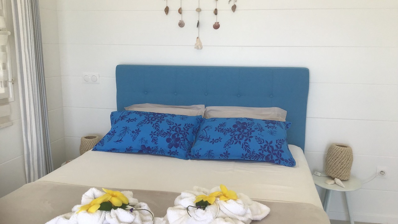 Photo of Bedroom in Teahupoo