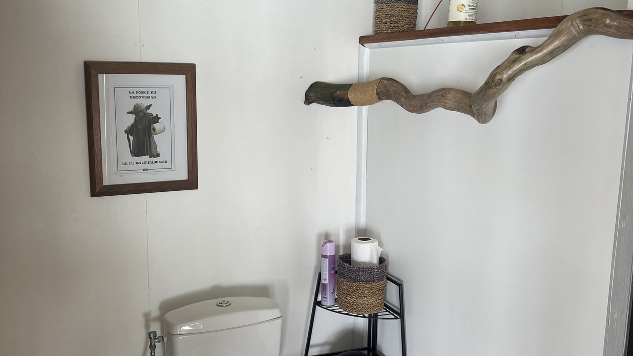 Photo of Bathroom in Teahupoo