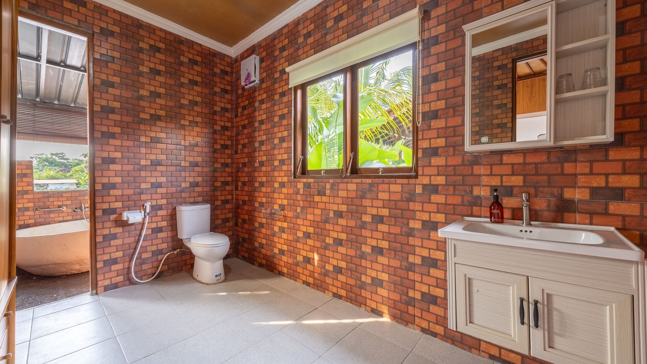 Photo of Bathroom in Kelating