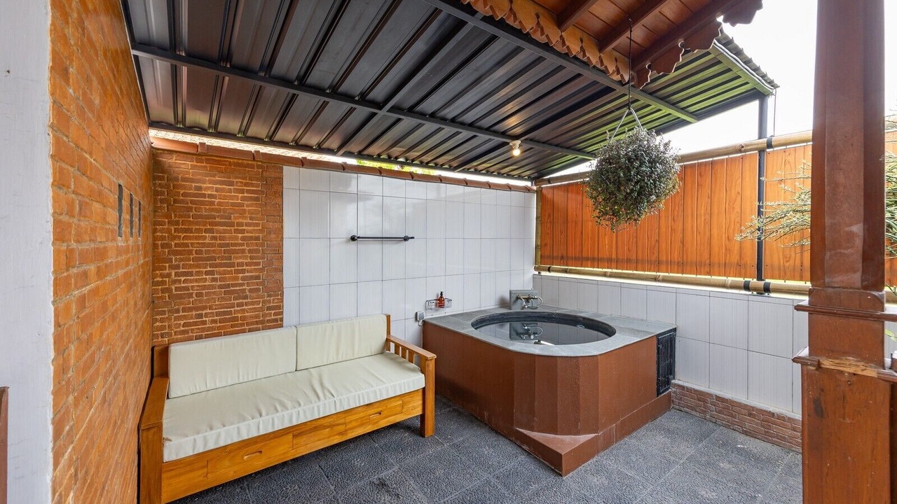Photo of Bathroom in Kelating