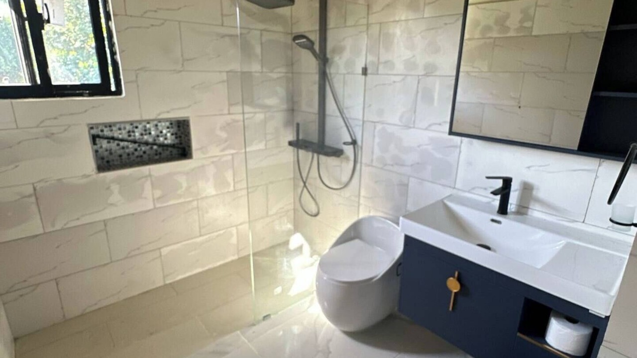 Photo of Bathroom in La Joya