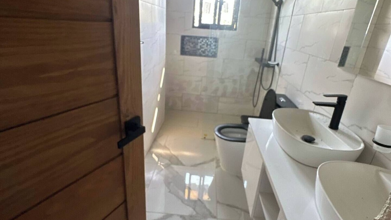 Photo of Bathroom in La Joya