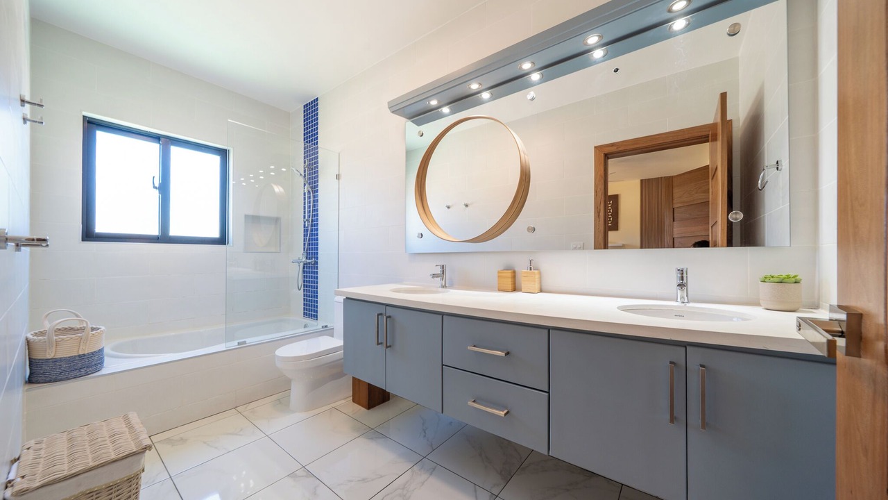 Photo of Bathroom in Munoz