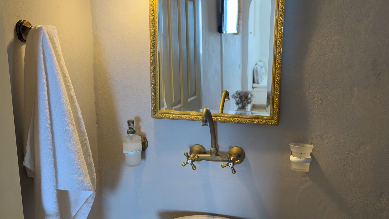 Photo of Bathroom in Exomvourgo