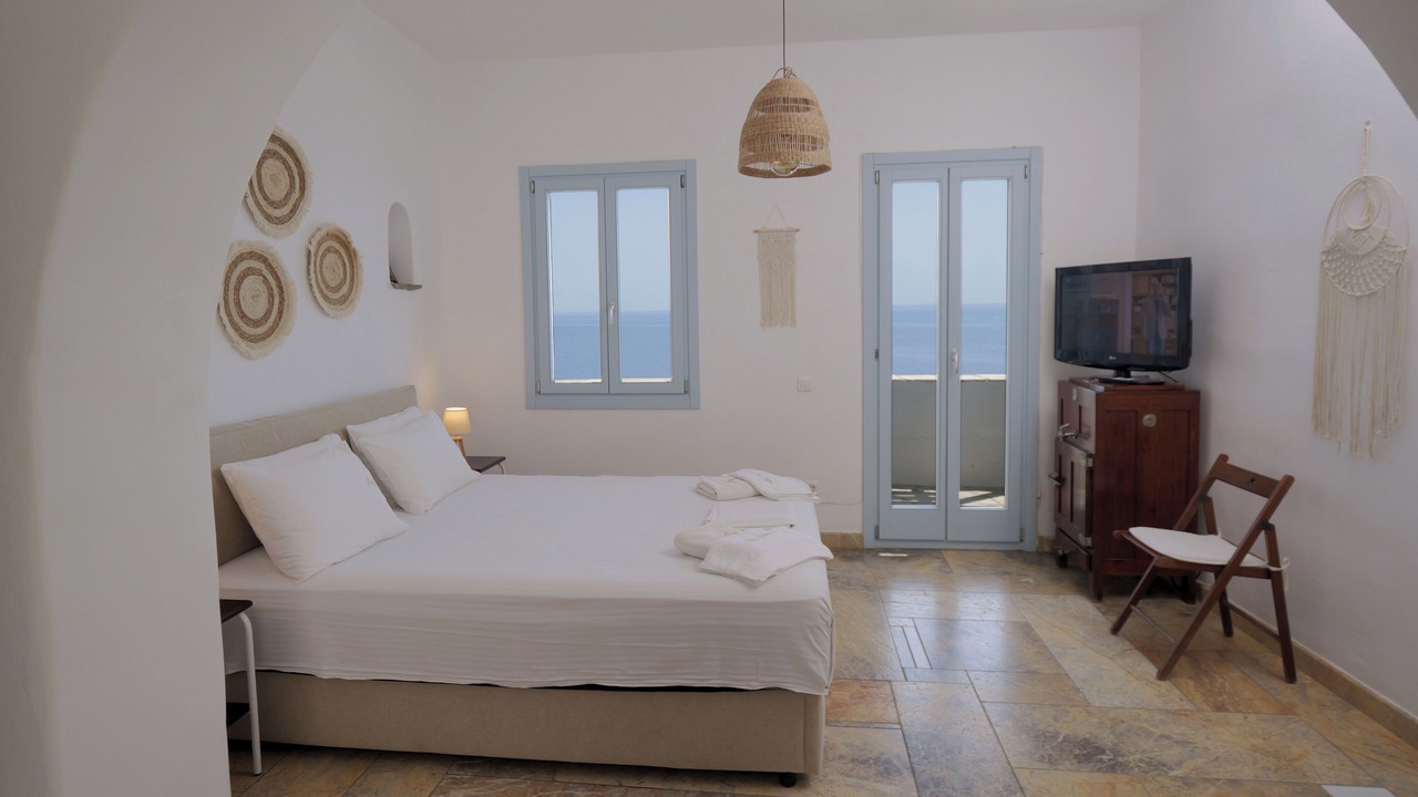 Photo of Bedroom in Exomvourgo