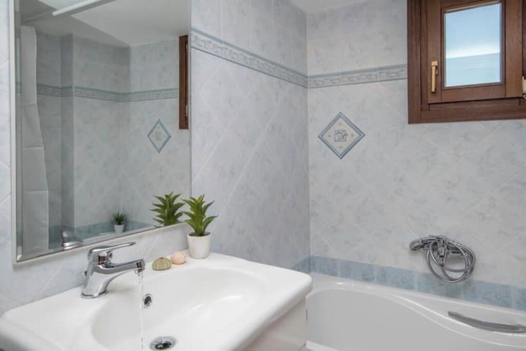 Photo of Bathroom in Pounta