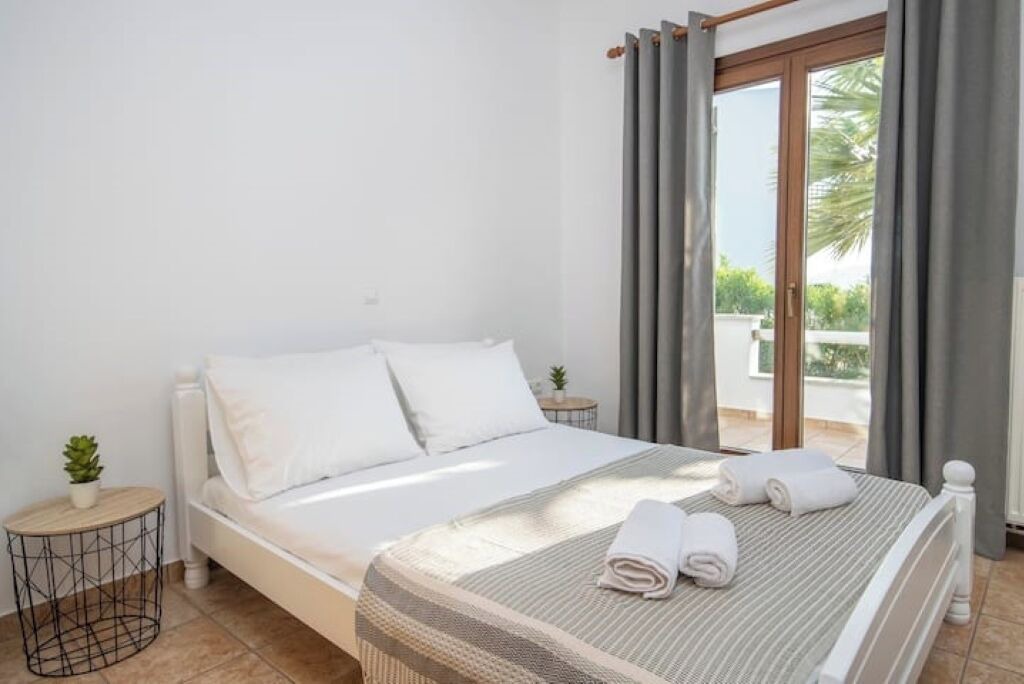 Photo of Bedroom in Pounta