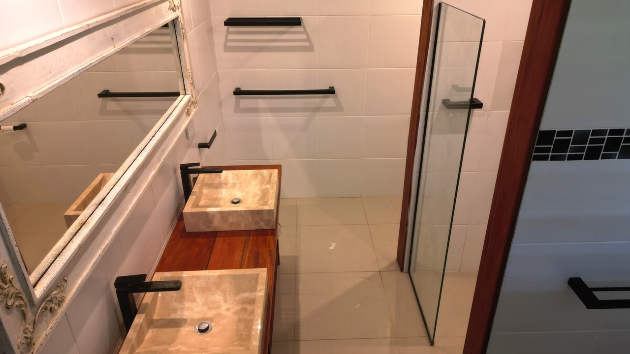 Photo of Bathroom in Tagaqe
