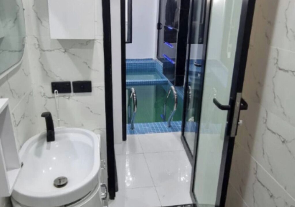 Photo of Bathroom in Lautoka