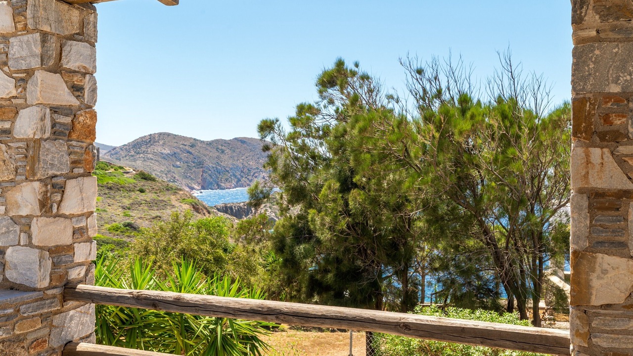 Photo of Outdoor in Kini