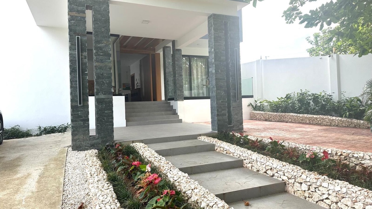 Photo of Outdoor in Cabrera