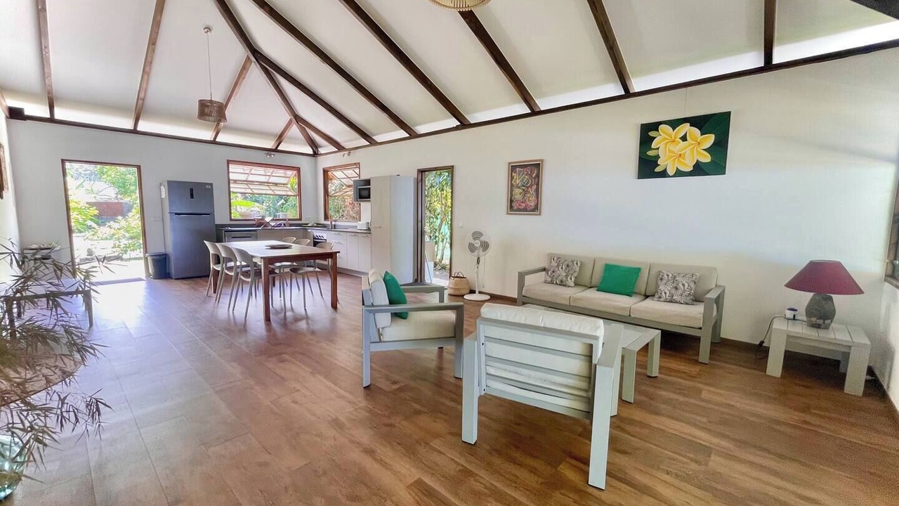 Photo of Livingroom in Paea