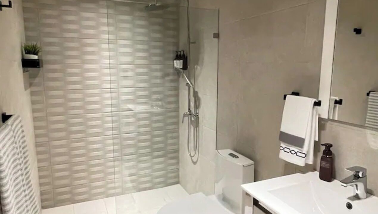 Photo of Bathroom in Yolanda Morales