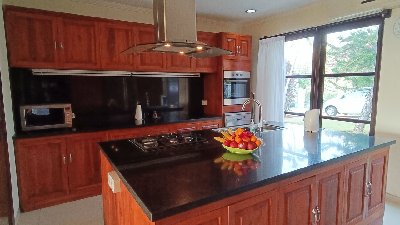 Photo of Kitchen in Umeanyar