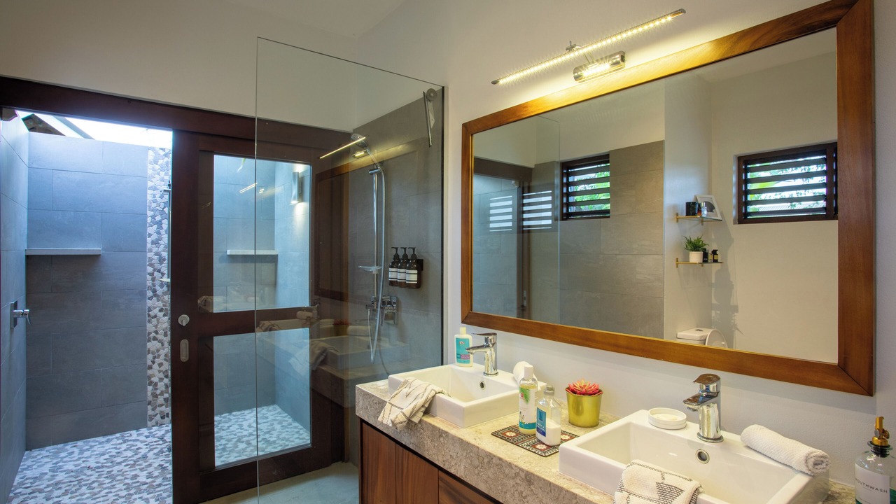Photo of Bathroom in Lautoka