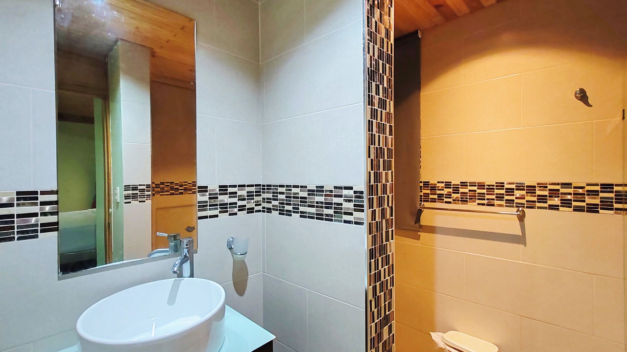 Photo of Bathroom in Pedro Brand