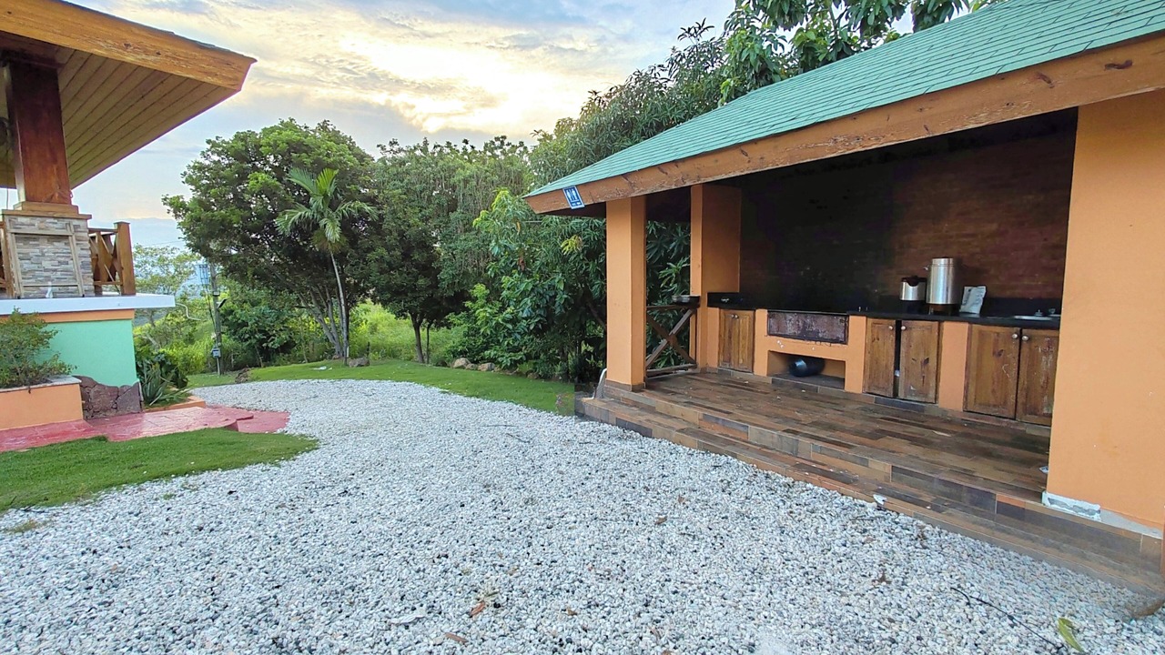 Photo of Outdoor in Pedro Brand