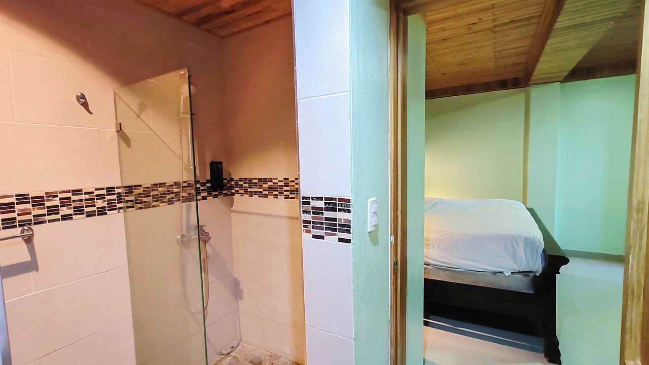 Photo of Bathroom in Pedro Brand