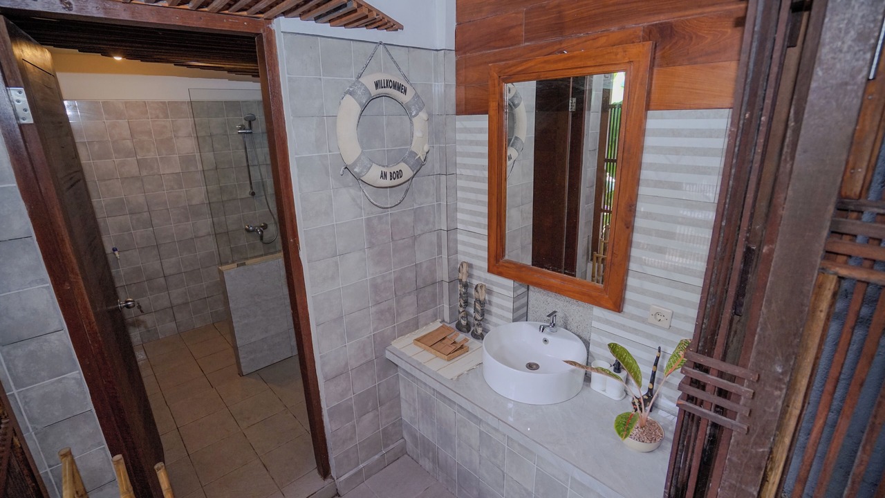 Photo of Bathroom in Mushroom Bay