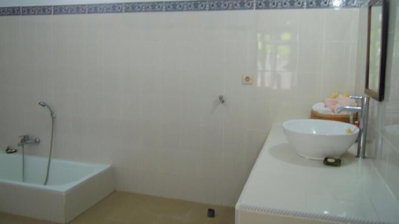 Photo of Bathroom in Kelating