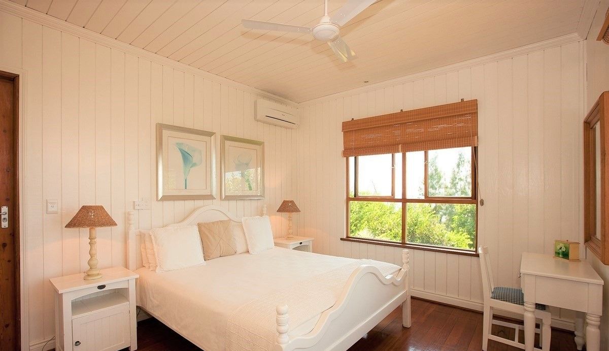 Photo of Bedroom in Cerf Island