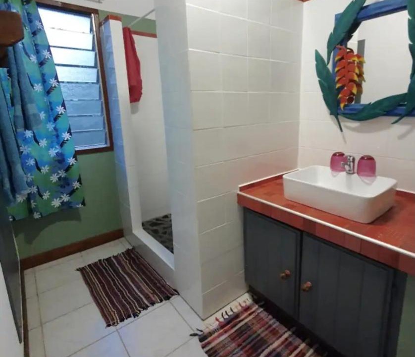 Photo of Bathroom in Opoa