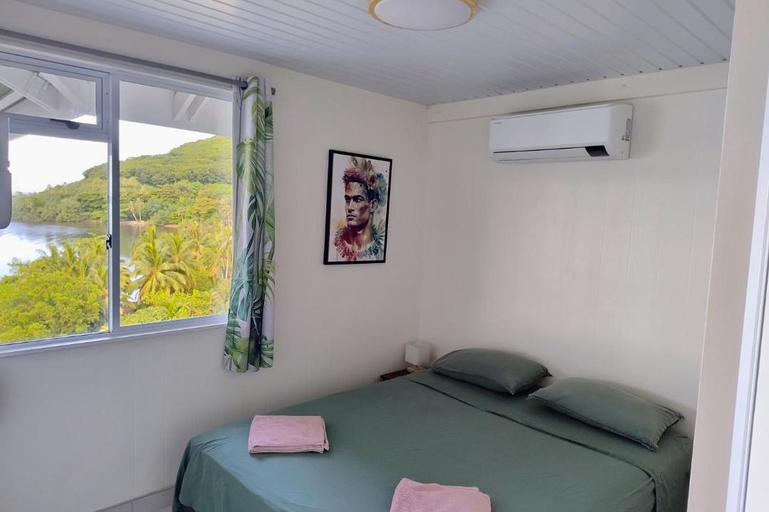Photo of Others in Moorea-Maiao