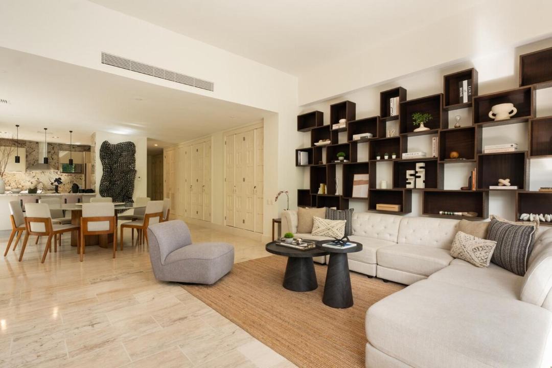 Photo of Livingroom in Los Altos