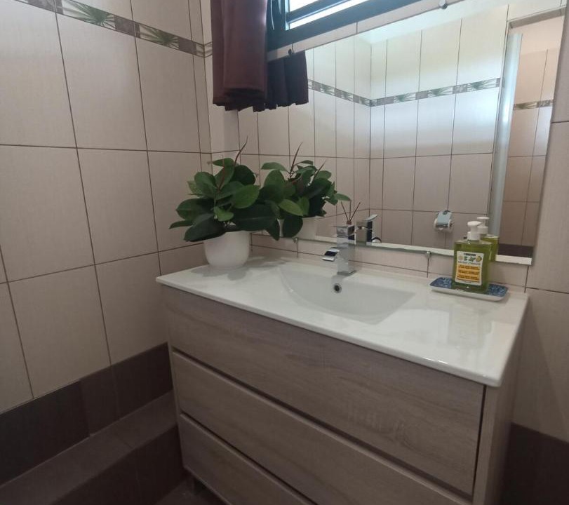 Photo of Bathroom in Vaitape