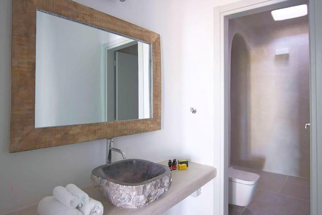 Photo of Bathroom in Faros Armenistis