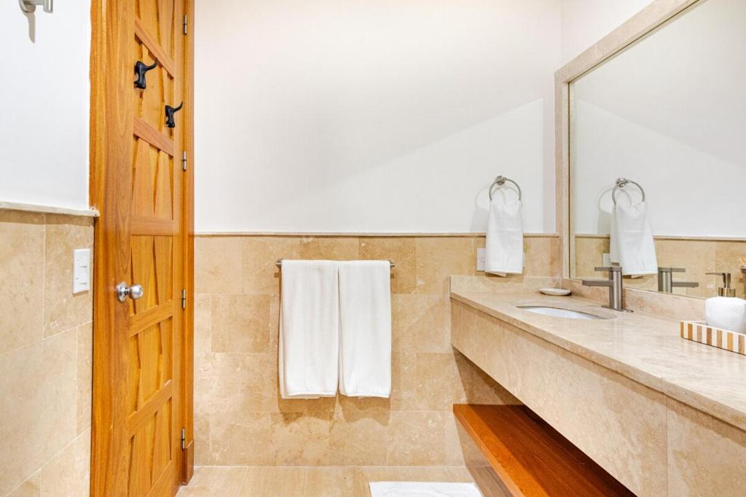 Photo of Bathroom in Los Altos