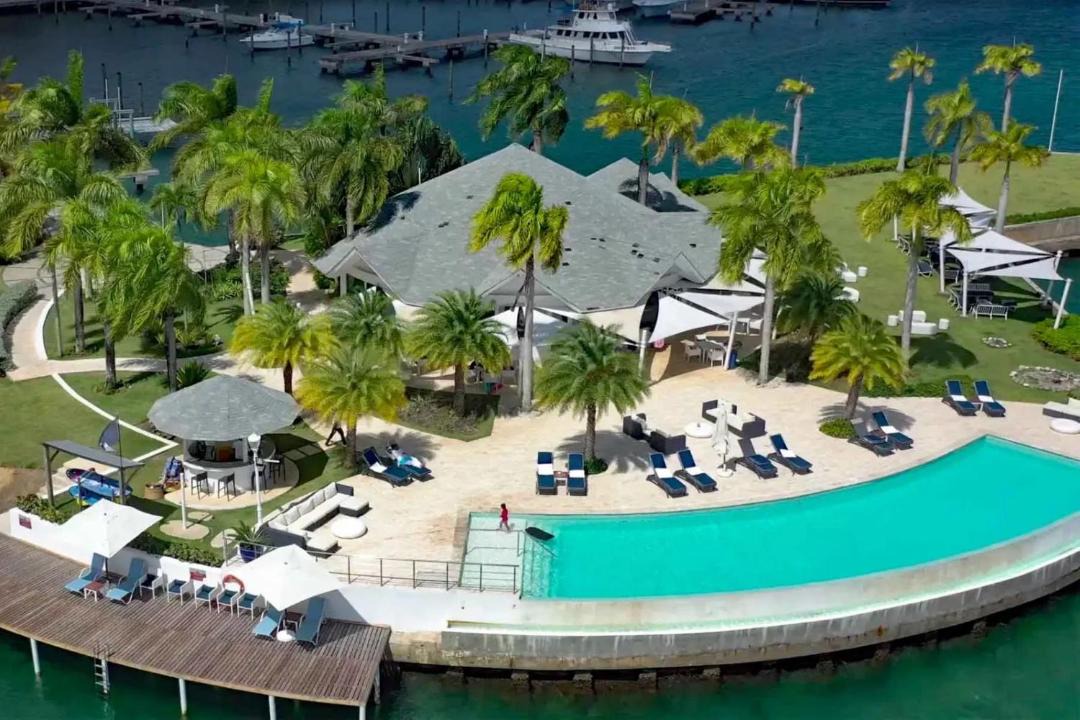 Photo of Others in Puerto Bahia