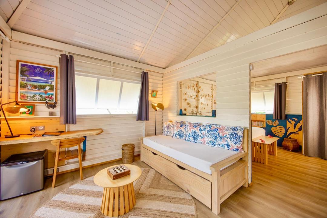 Photo of Bedroom in Teahupoo