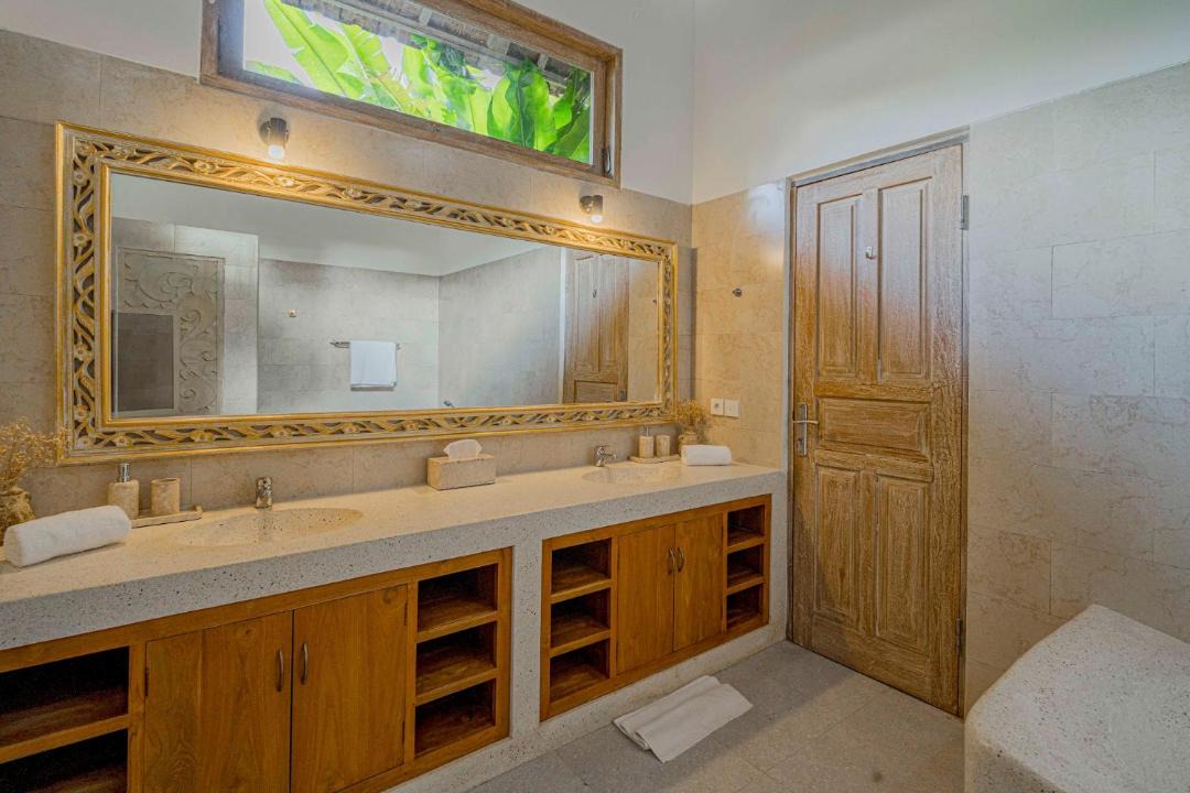 Photo of Bathroom in Kedewatan
