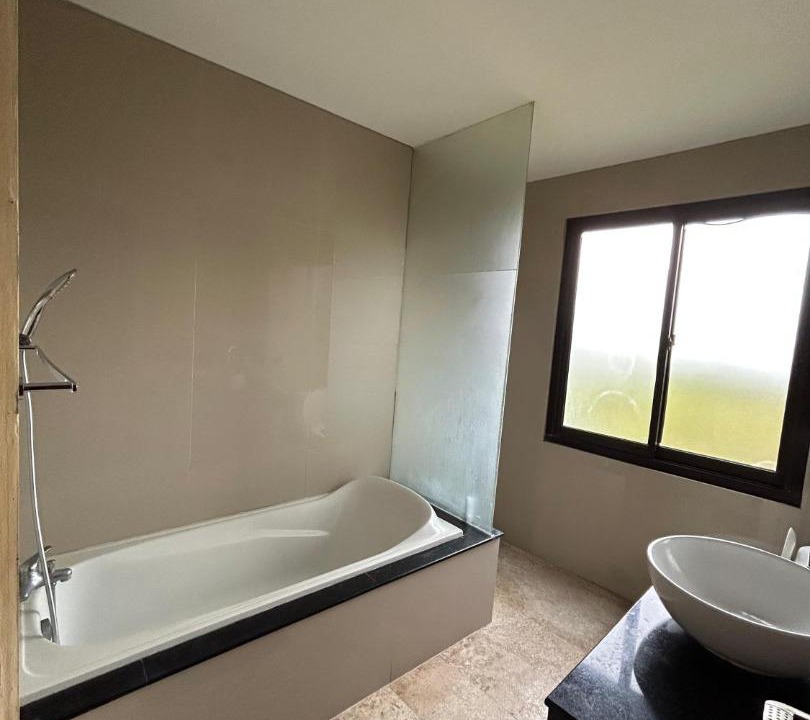 Photo of Bathroom in Lodtunduh