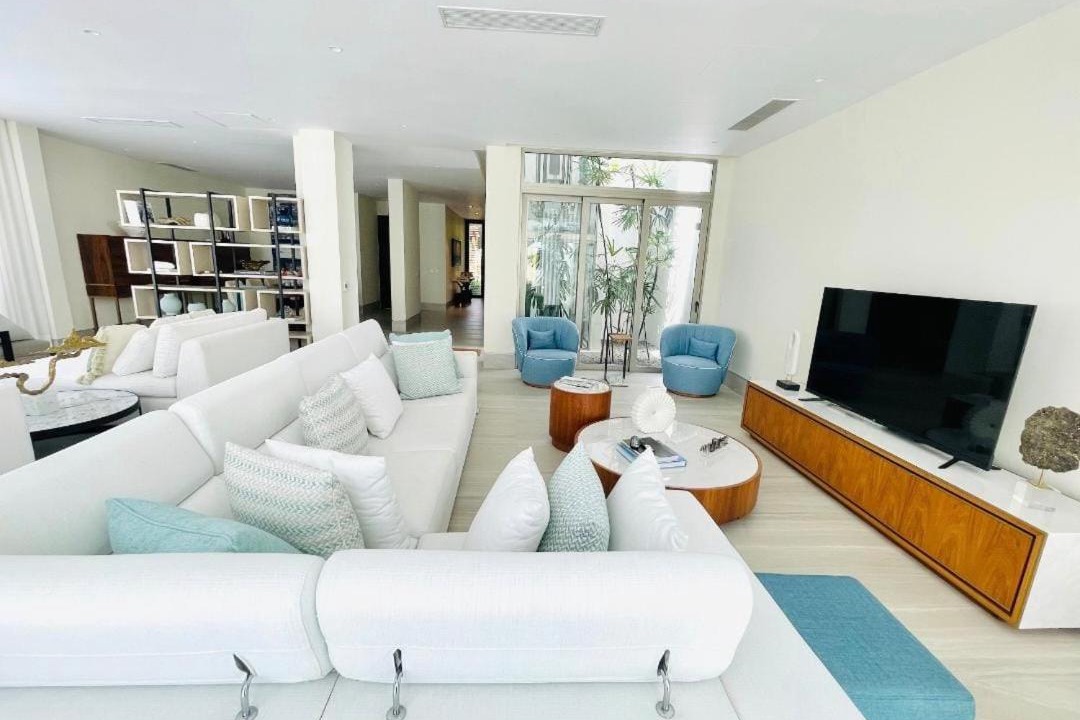 Photo of Livingroom in Los Altos