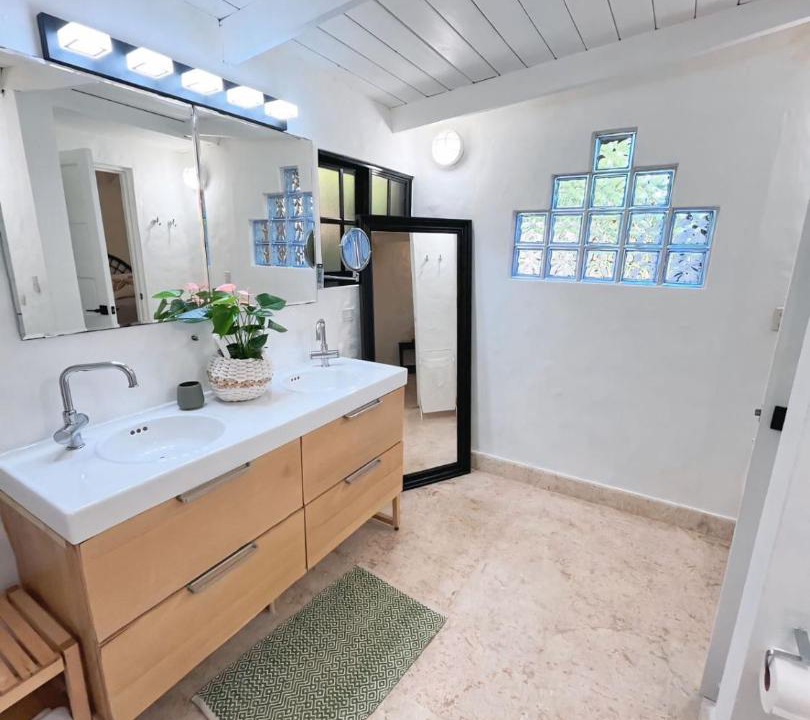 Photo of Bathroom in Los Lagos