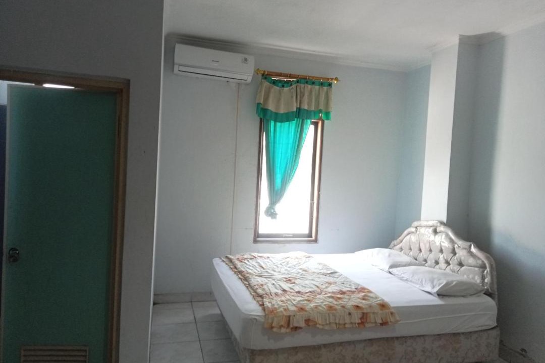 Photo of Bedroom in Delod Peken