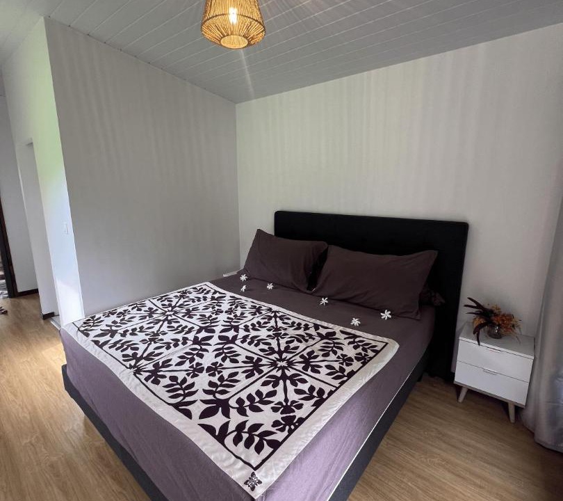 Photo of Bedroom in Teahupoo