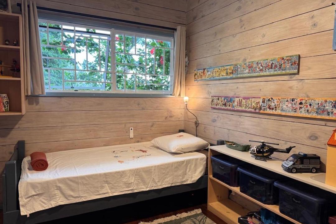 Photo of Bedroom in Teahupoo